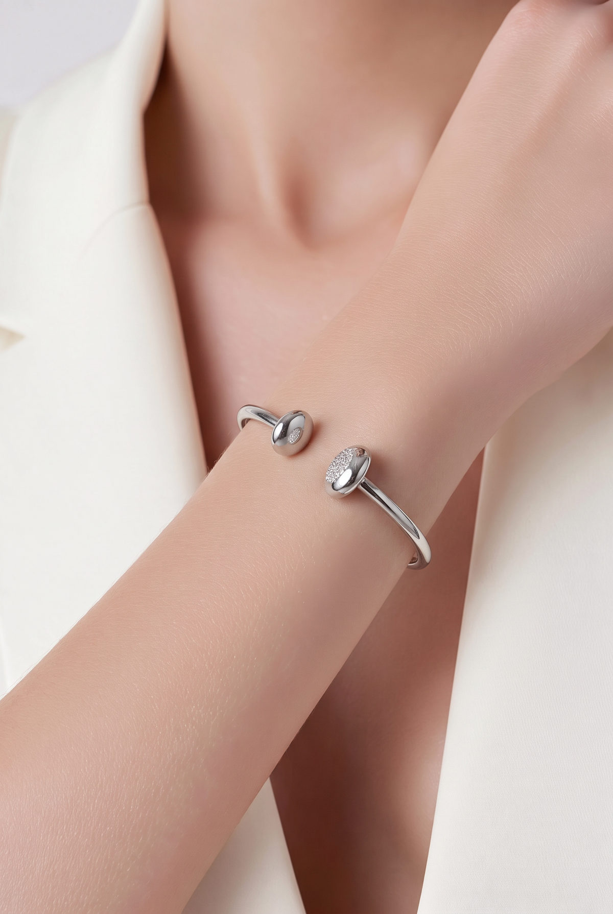 Women bracelet
