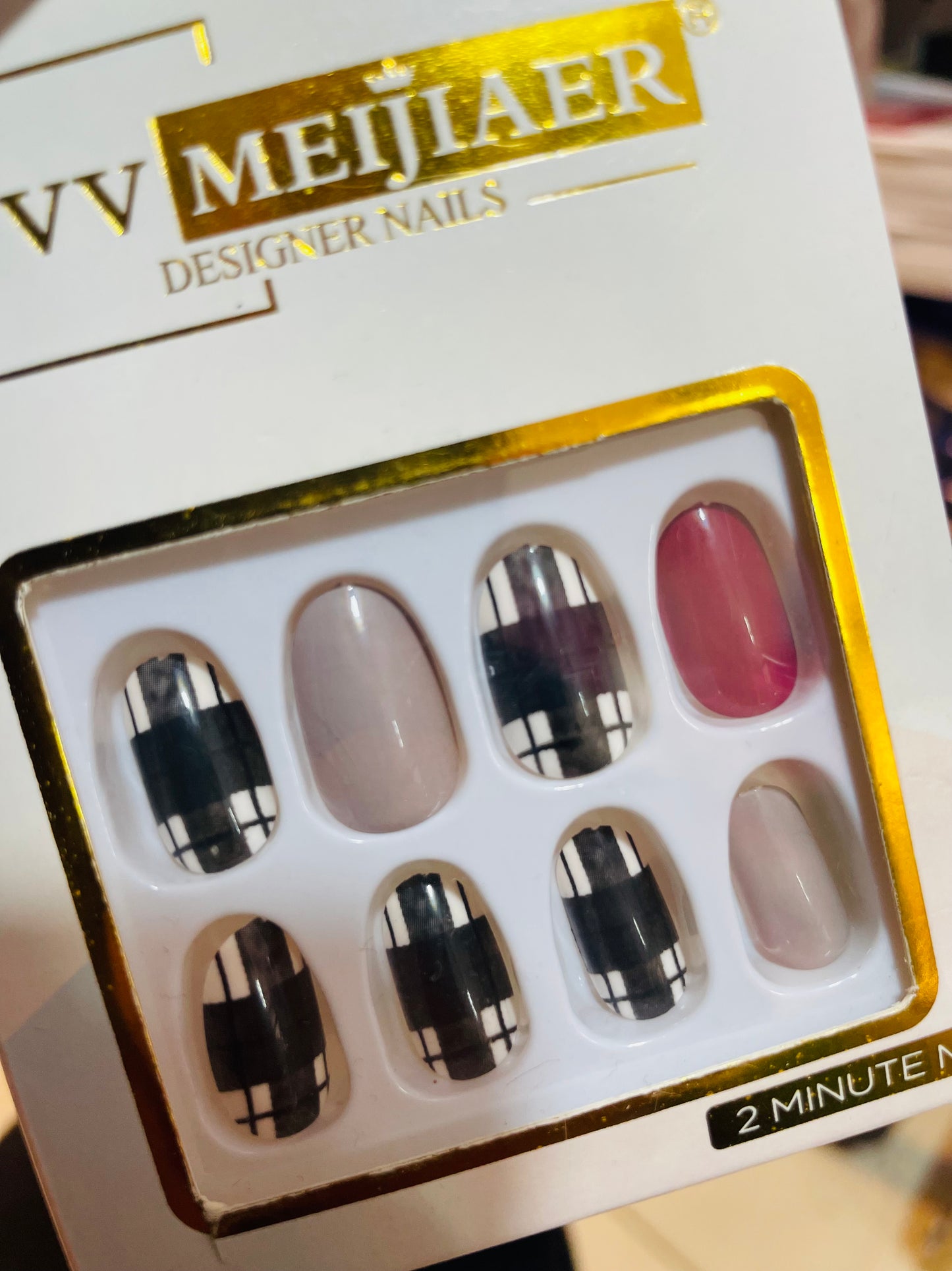 Fake nails 12 pieces with plastic glue
