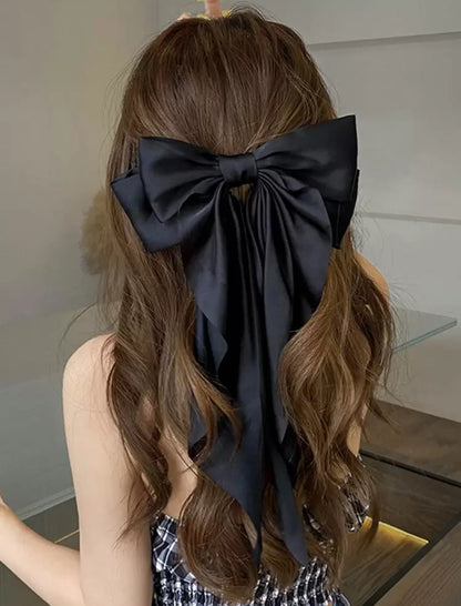 Black Ribbon clips hair