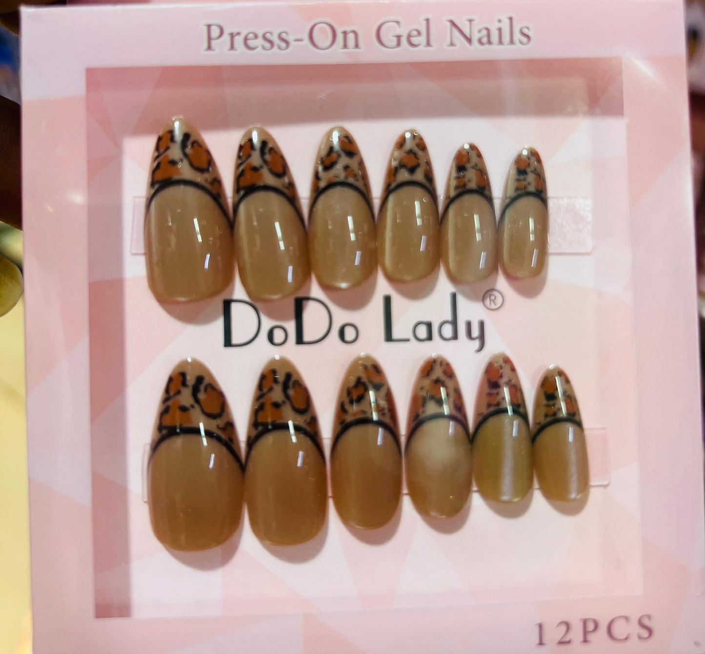 Fake nails 12 pieces with plastic glue