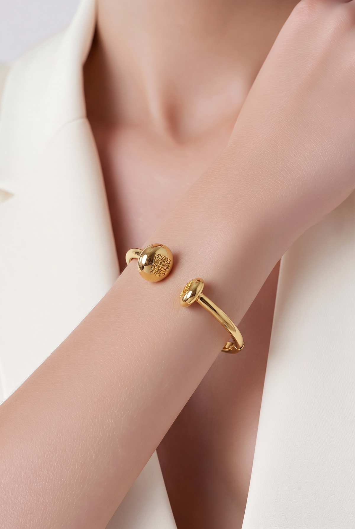 Women bracelet