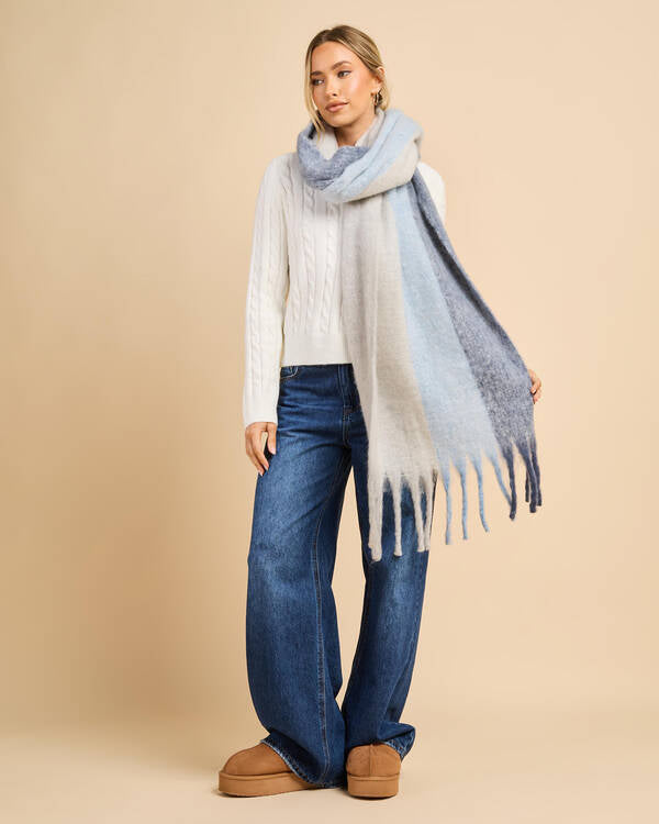 New Trendy scarves 2025