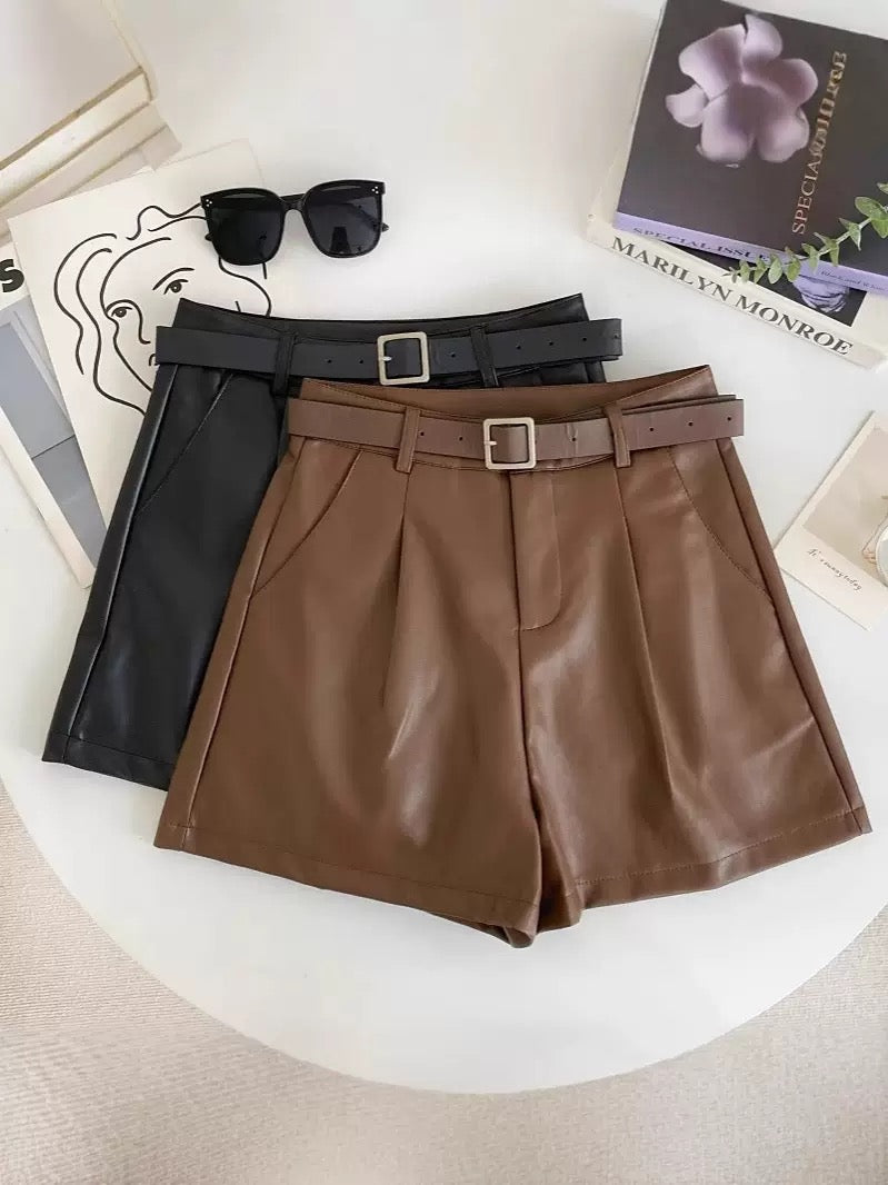 Leather shorts with belt