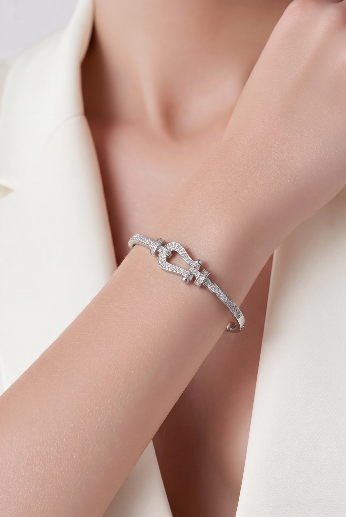 Women bracelet