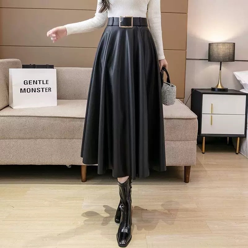 Leather skirt with belt
