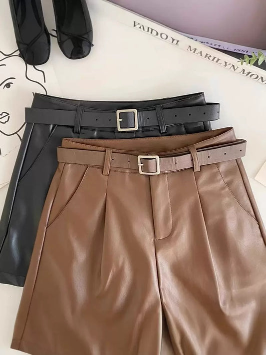 Leather shorts with belt