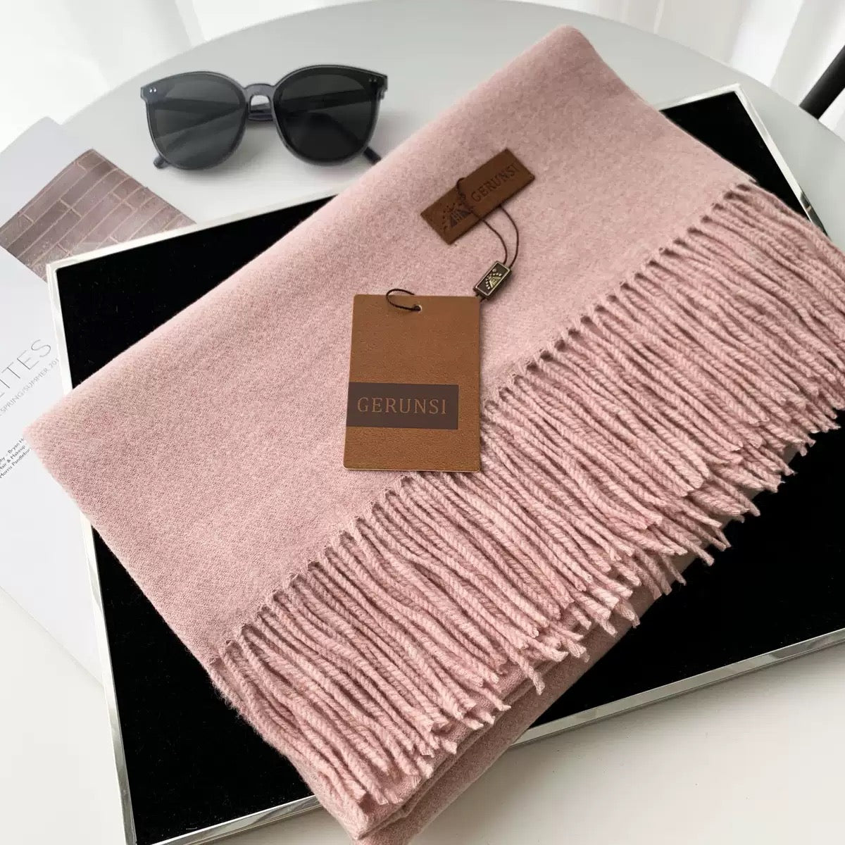 New trendy Scarves 2025