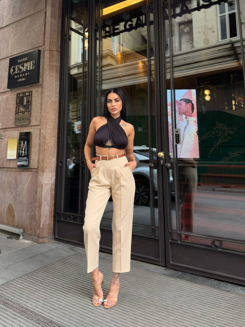 Zara models pants with belt