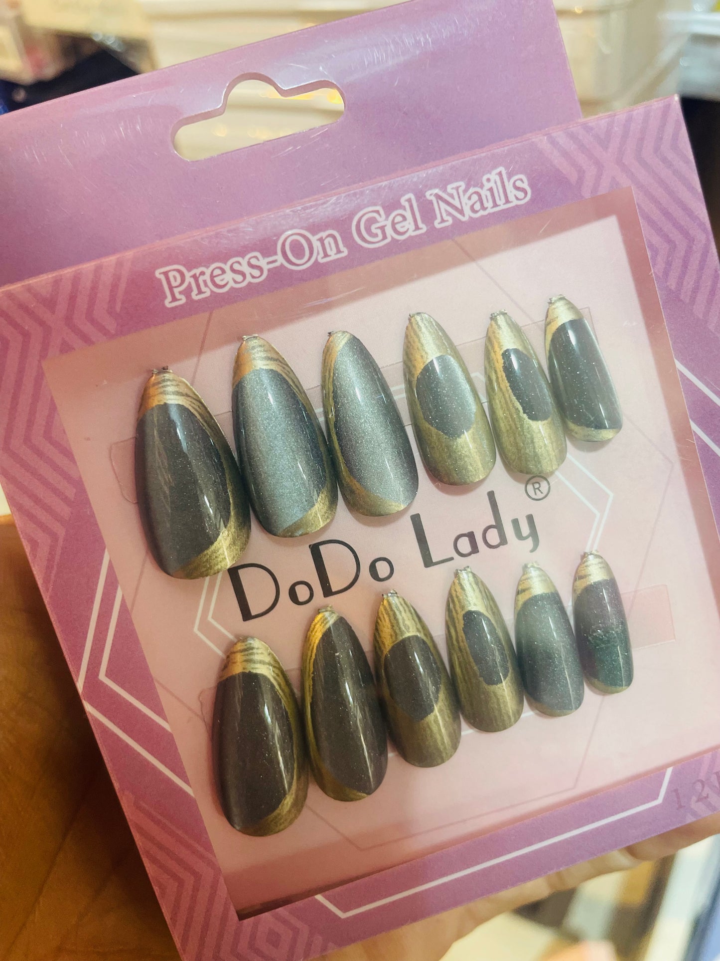 Fake nails 12 pieces with plastic glue