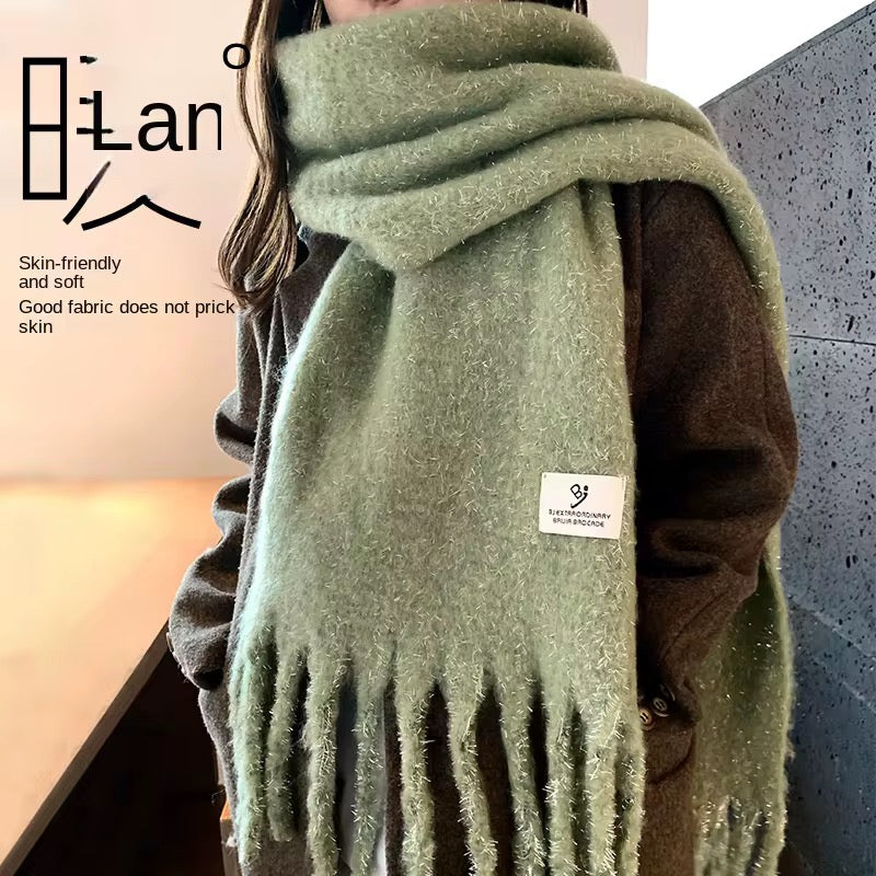 Trendy scarves wool