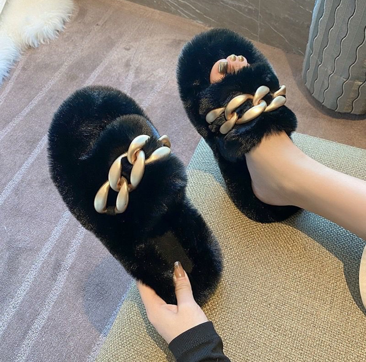 Slippers 2025