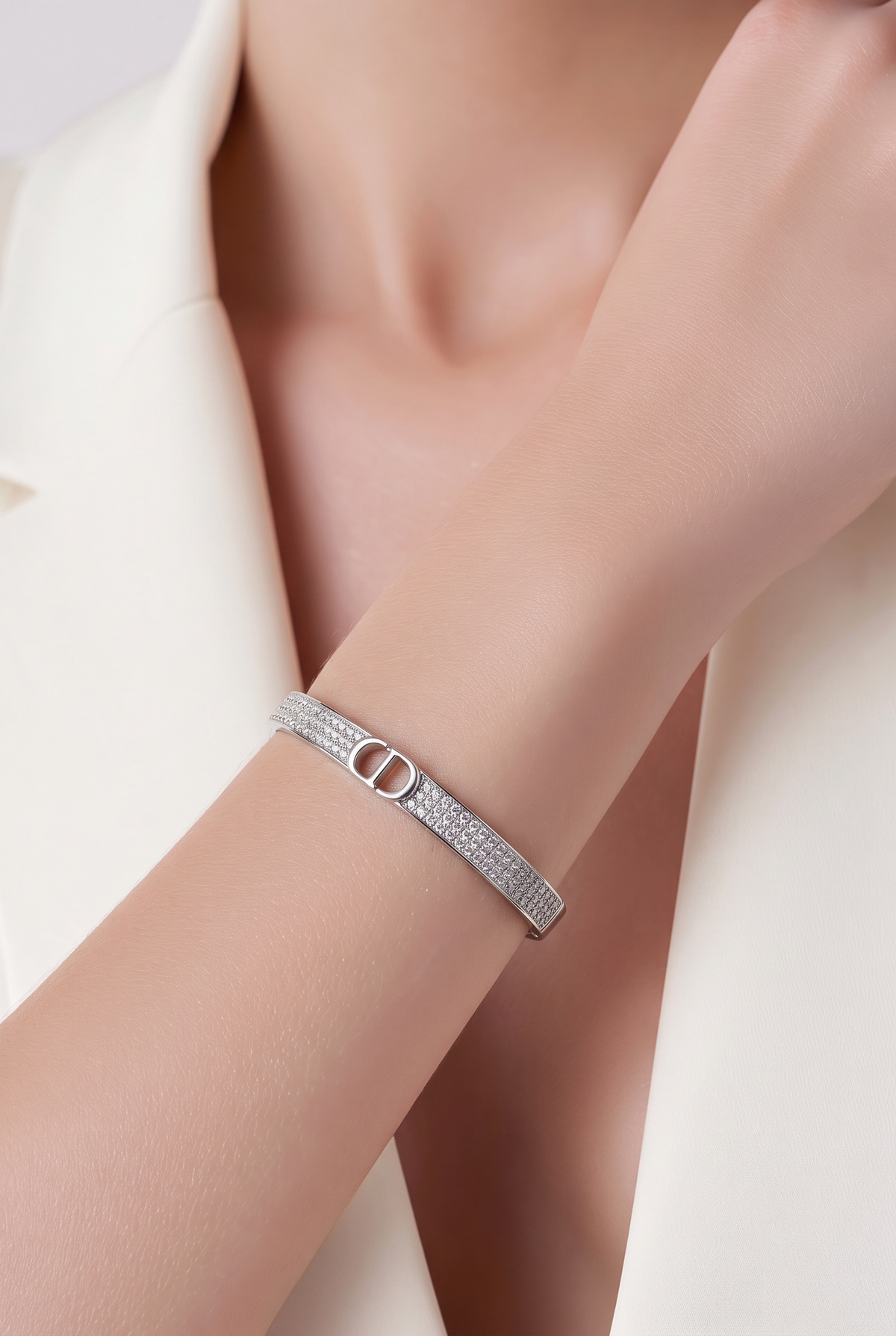 Women bracelet