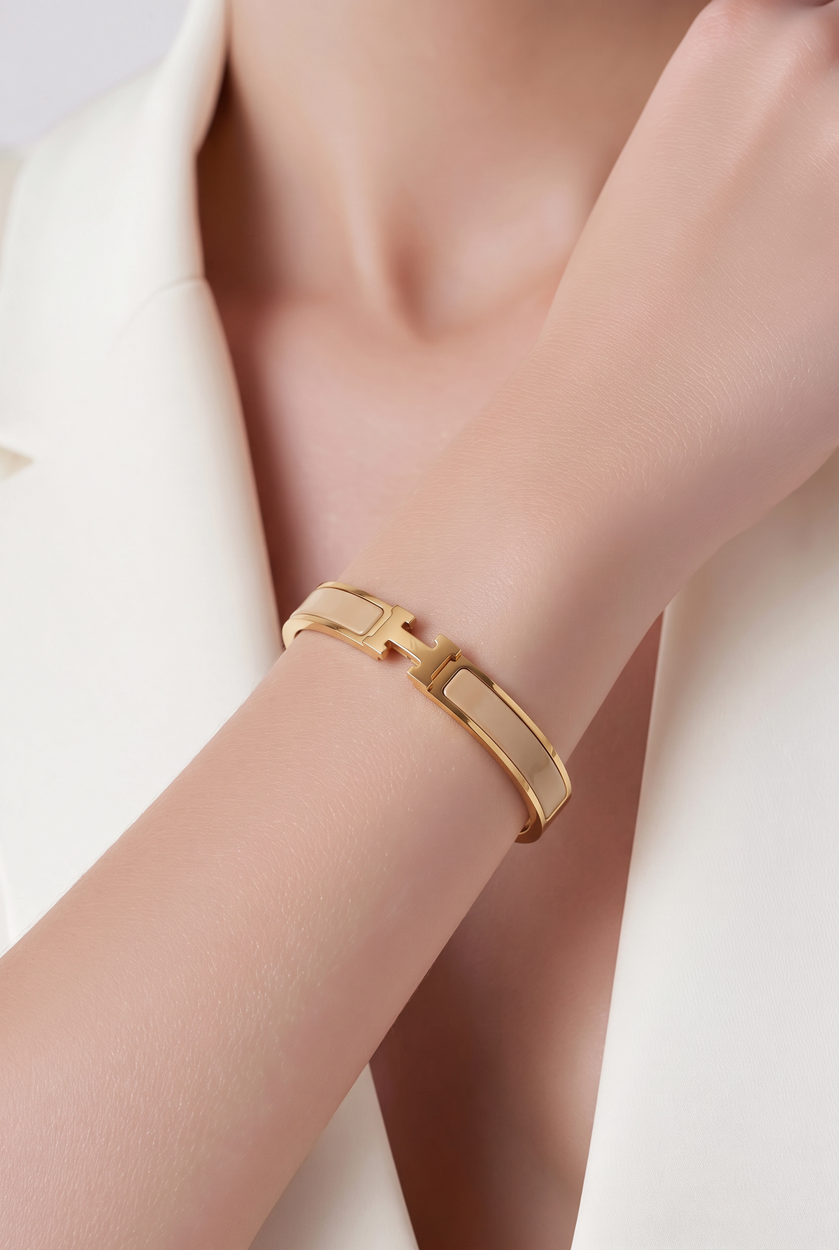 Women bracelet