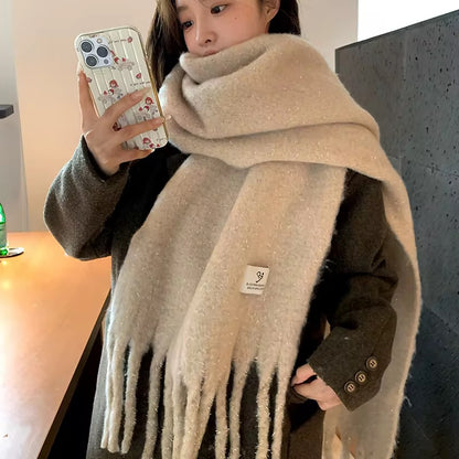Trendy scarves wool