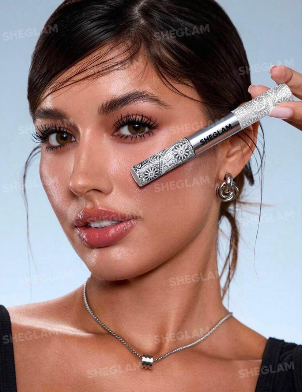 ALL -IN ONE PRIMER &TUBING VOLUME MASCARA -MASCARA BASE &VOLUME TUBING TOUT -EN -UN