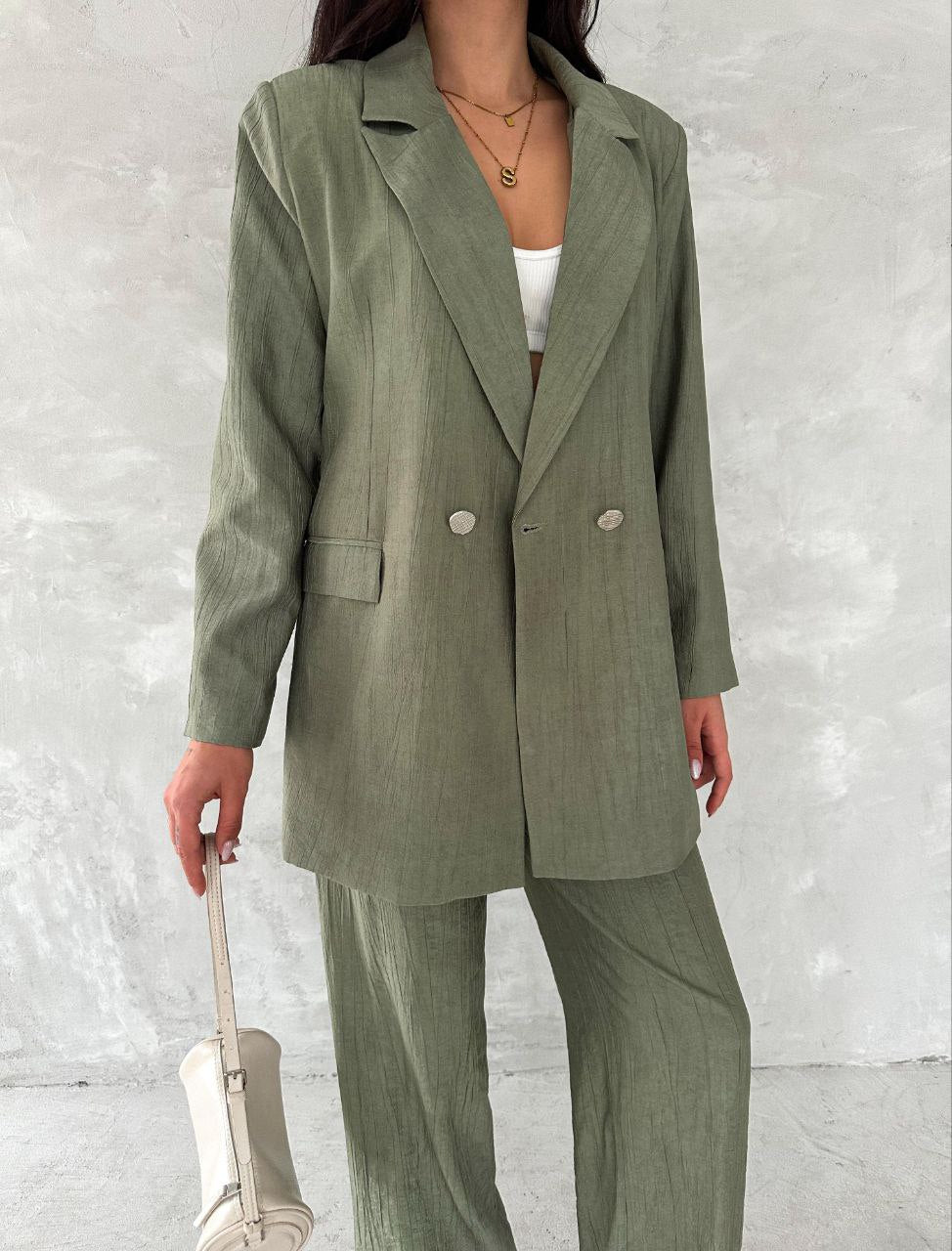 طقم زيتي واسود