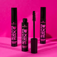I love extreme volume mascara